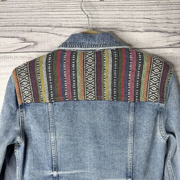 Free People Baja Distressed Jean Jacket Aztec Motif Details Women's Size 4 - Picture 5 of 8